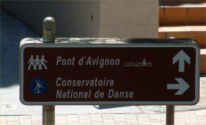 Sur le pont d'Avignon, vraiment, on y danse